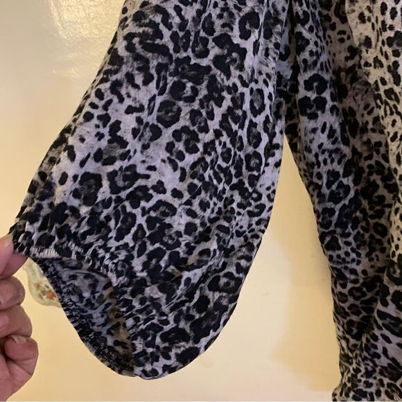 Banana Republic Top Cheetah Print Crop Wrap Blouse Sz Large Gorgeous - Picture 6 of 9